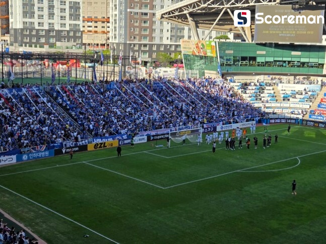 '무고사 선제골' 인천, 수원삼성과 1대1 무승부…승격 향해 전진